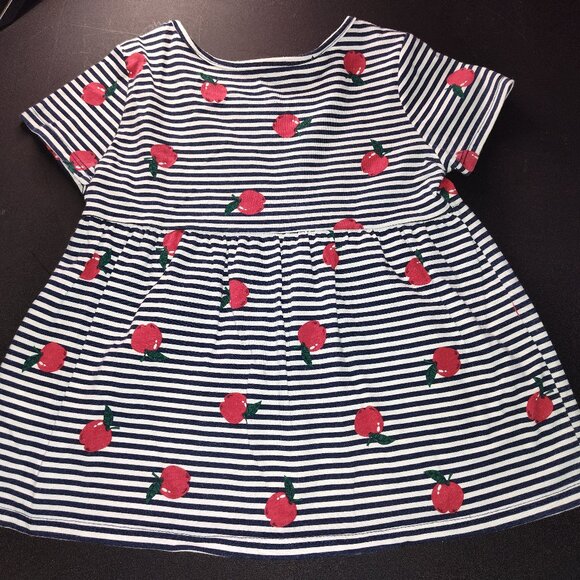 Pre-Owned Children's Place 2-Piece Matching Apples Printed on White & Navy Blue - Picture 3 of 13